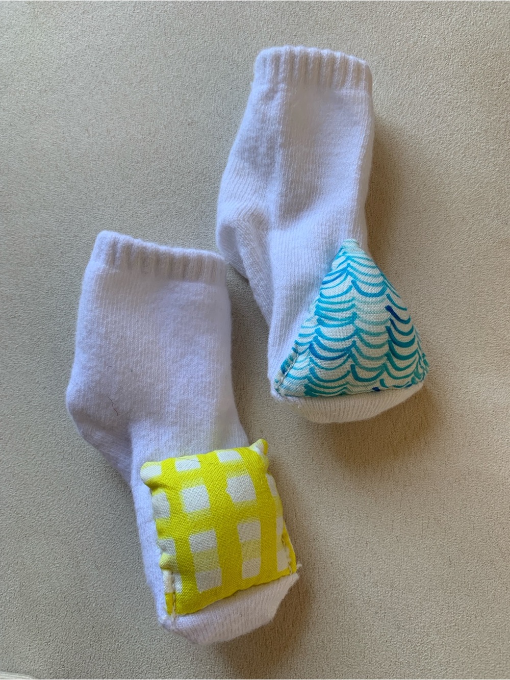 Lovevery “Find My Feet” Learning Socks